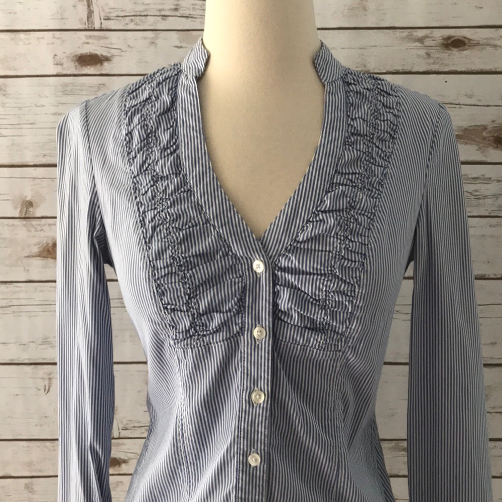 • Express Button Down •
